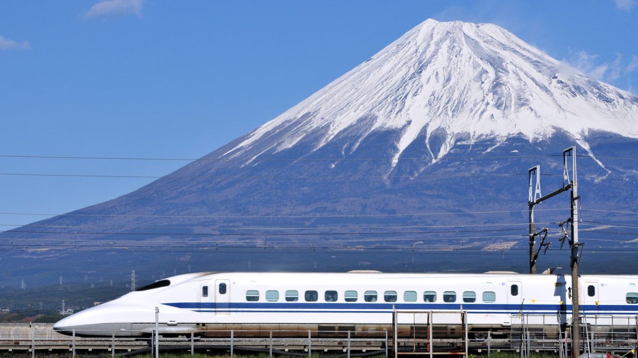 Shinkansen: a revolução da ferrovia de alta velocidade no Japão e o novo projeto que fará trem levitar 10 cm dos trilhos, percorrendo em até 609 km/h